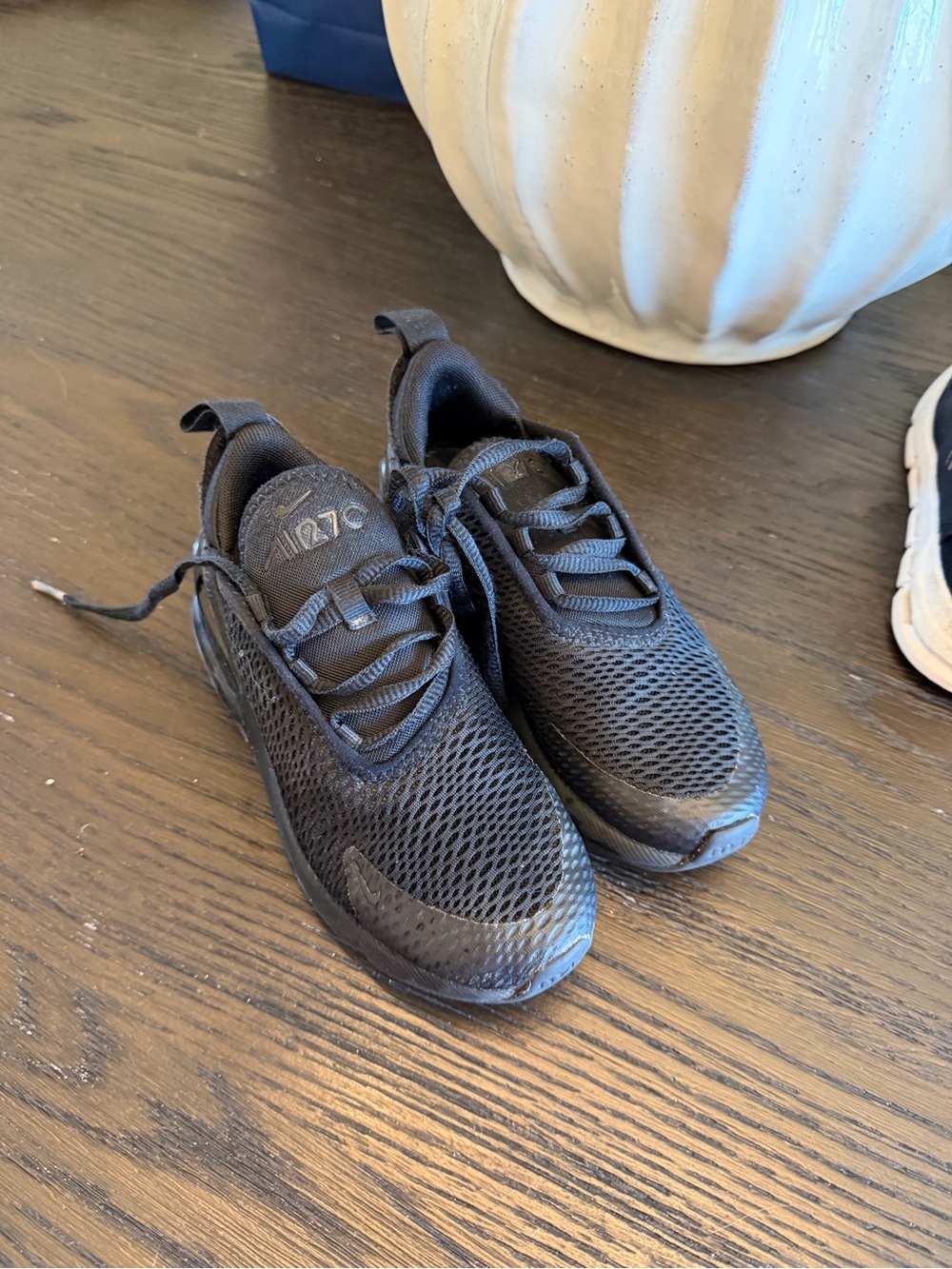 Nike Black Kids' Air 270 Mesh Athletic Shoes
